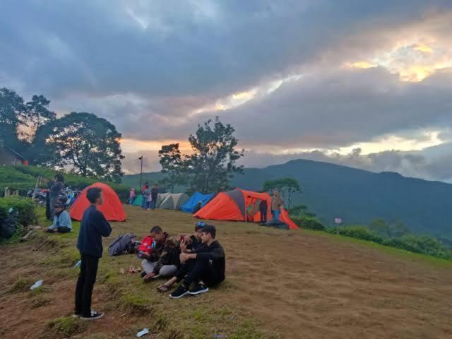 Tapian Ratu Camp Real Bukittinggi Exteriör bild