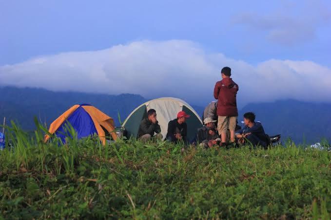 Tapian Ratu Camp Real Bukittinggi Exteriör bild